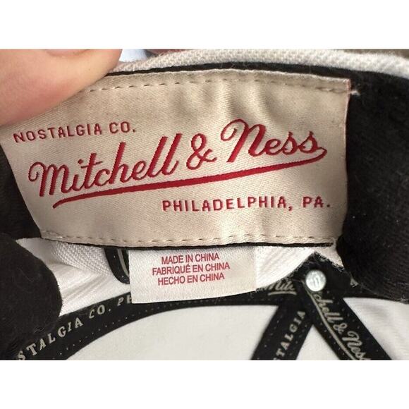 Mitchell & Ness Boston Celtics Snapback Hat Cap - White/Green - Picture 8 of 11